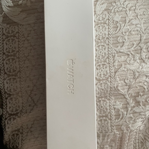 Apple Watch series 4 great quality factory reset - Picture 3 of 4